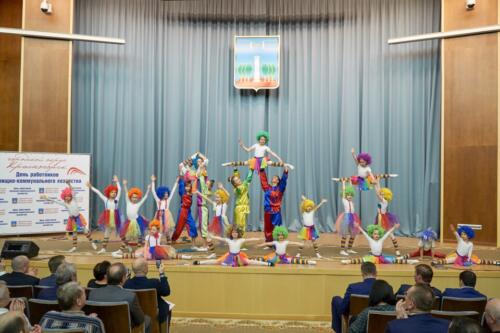 Творческие коллективы МАУК «Парки Красногорска» приняли участие в концертной программе, посвящённой Дню работника ЖКХ