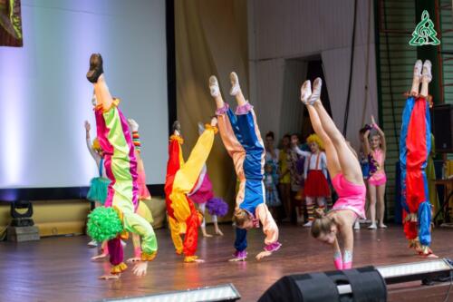 В Зеленом театре Городского парка состоялся отчетный концерт цирковой студии «Цирк сестёр Фоминых»