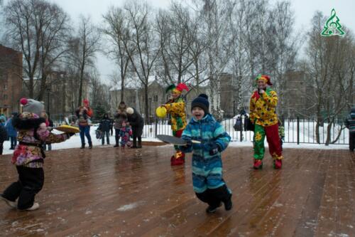 Весело начали масленичную неделю в парке «Опалиховский пруд»