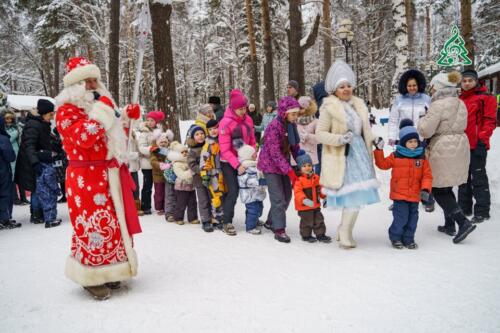 Рождественские гуляния прошли в ДГ «Сказочный»