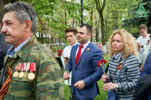 Сотрудники МАУК "Парки Красногорска" приняли участие в митинге, посвящённом Дню Победы на "Красной горке" и прошли в колонне "Бессмертного полка"